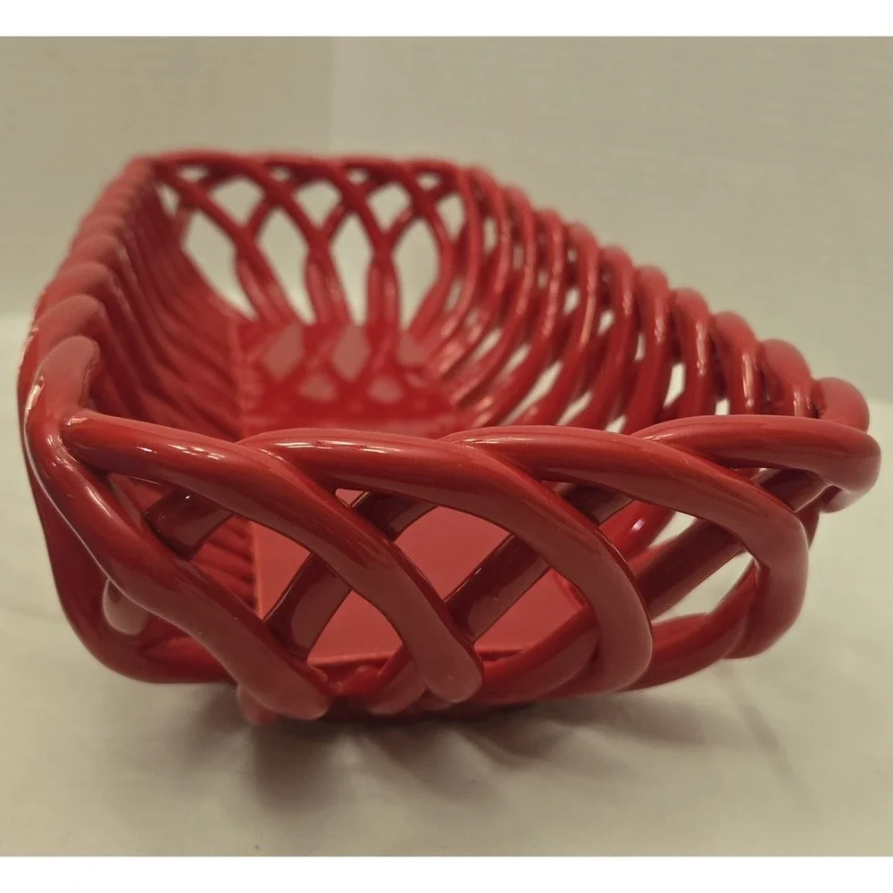 Pioneer Woman Bread Fruit Bowl Basket Stoneware Christmas Red Open Weave Lattice